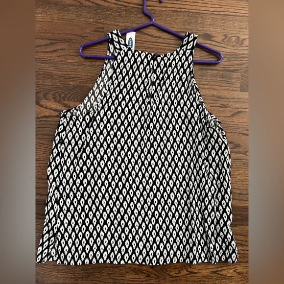 Old Navy tank black and white size L - Picture 7 of 7